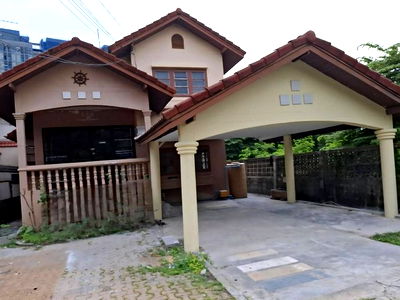 เช่าบ้านเดี่ยว ถนนรัชดา-รามอินทรา : ให้เช่า บ้านเดี่ยว 2 ชั้น 100 ตรว. 4 ห้องนอน ถนนรามอินทรา ใกล้แฟชั่นไอซ์แลนด์