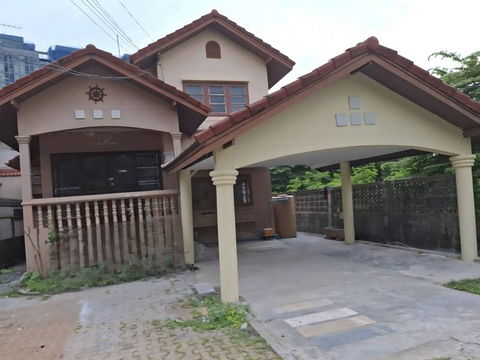 FOR RENT  HOUSE PROPERTY  23000 BAHT per MONTH