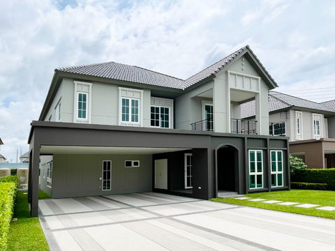 🏡 Elevated Living in a Grand Modern Farmhouse Home – Only 51 Exclusive Residences in a Private Estate