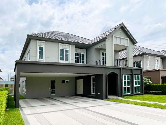 🏡 ใช้ชีวิตเหนือระดับในบ้านสไตล์ Modern Farmhouse ขนาดใหญ่ – บนพื้นที่ส่วนตัวเพียง 51 ยูนิต