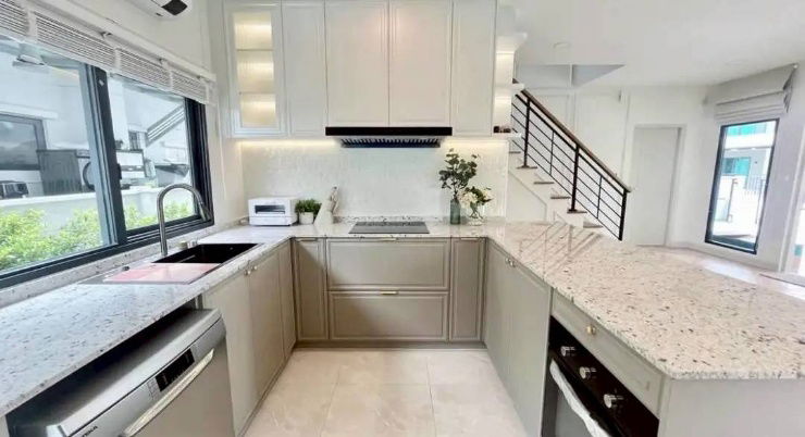 picture Centro Bangna 4 bedrooms, 5 bathrooms and maid's room - 6/10