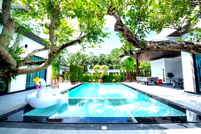 Houses for rent Bang Lamung Chonburi : H775 Pool villa for rent, Huai Yai  5 bedrooms, 6 rooms