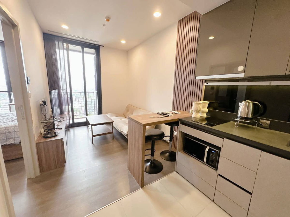 รูป มินิมอลแต่มีสไตล์! ห้องสวย เฟอร์ครบ วิวแม่น้ำ @Oka Haus สุขุมวิท 36 - รูปที่ 2/6