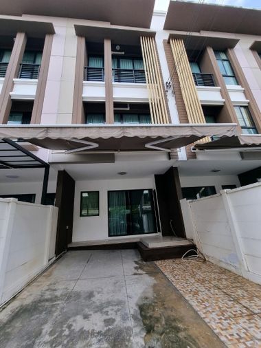 ให้เช่าทาวน์โฮม 3 ห้องนอน 17 ตร.ว. บ้านกลางเมือง สาทร-กัลปพฤกษ์