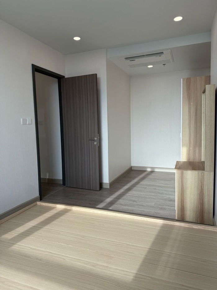 picture Code: KJ7943  for rent Supalai Premier Samsen - Ratchawat // Line ID: @kjcondo (with @) // - 8/22