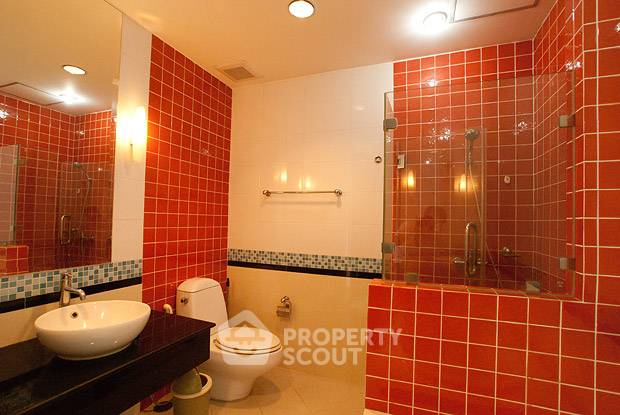 picture 2-BR Condo at Citi Smart Sukhumvit 18 near BTS Asok (ID 884338) - 10/24