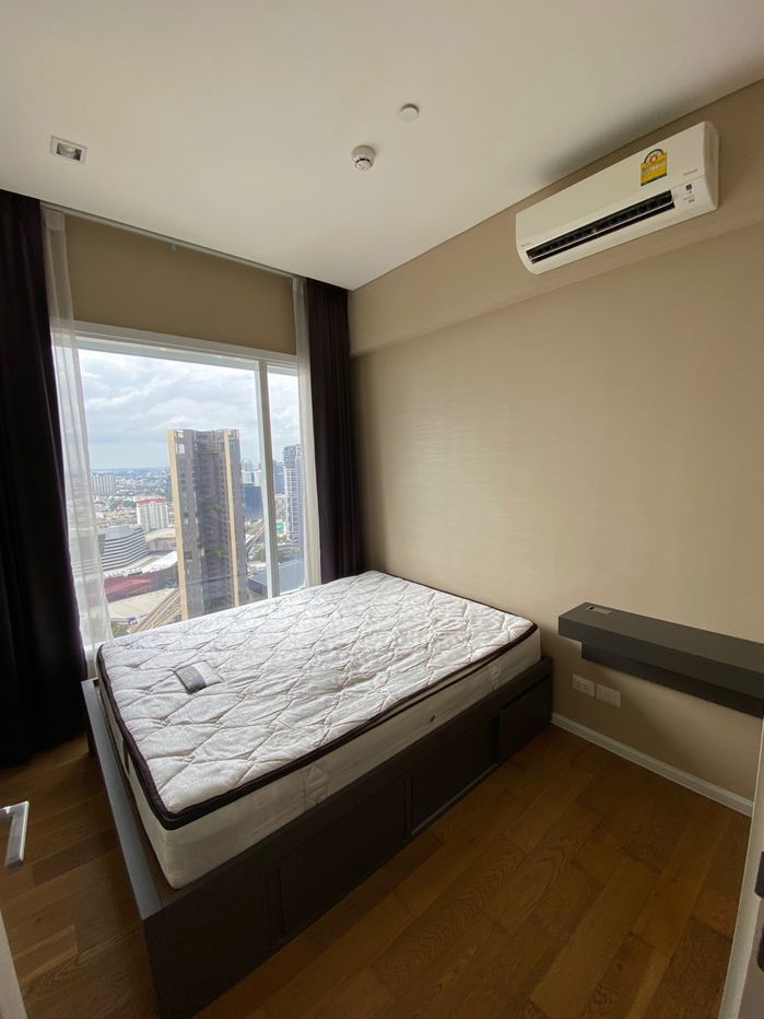 รูป P1118 ให้เช่าคอนโด The Saint Residences (เดอะ เซนต์ เรสซิเดนซ์) ใกล้MRTและBTSห้าแยกลาดพร้าว ห้องสวยใหม่ เฟอร์ครบ พร้อมเข้าอยู่ทันที - รูปที่ 2/19