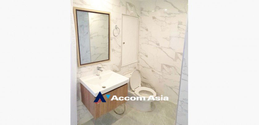 picture 🔼🔽 AccomA 📩 Duplex Condo,Big Balcony 3 BR Condominium @Supalai Place   (AA30627) - 19/20