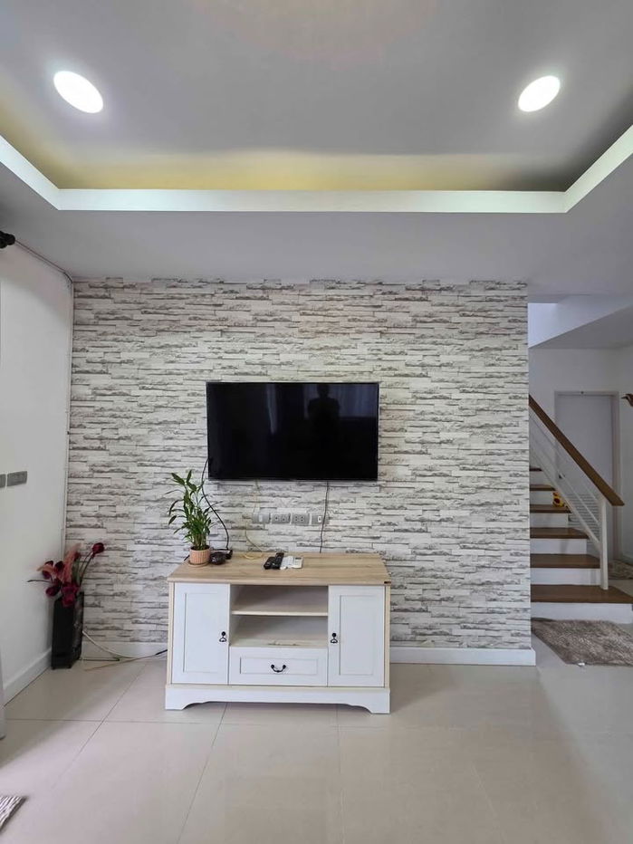 picture UK01-326 Single house for rent in Manirin Village, Nong Yai Bu: 3 bedrooms, parking for 2 cars, 25,000 baht/month, ready to move in. - 8/25