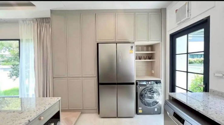 picture Centro Bangna 4 bedrooms, 5 bathrooms and maid's room - 8/10