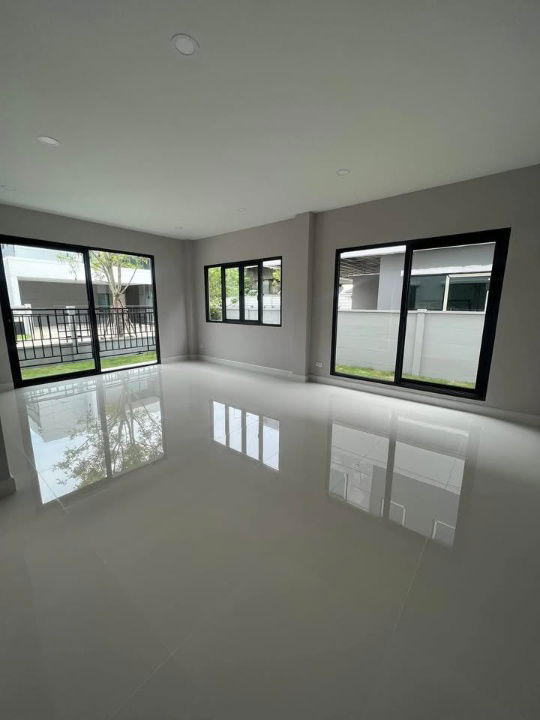 รูป ให้เช่า เซนโทร ดอนเมือง-แจ้งวัฒนะ ขนาด 52 ตรว. 4 ห้องนอน 4 ห้องน้ำ   45,000 - รูปที่ 9/17