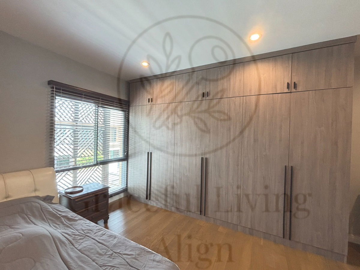 picture For Sale | Burasiri Pattanakarn 87 – 4 Bedroom Home | Northern Facing | Tranquil Family Space - 9/10