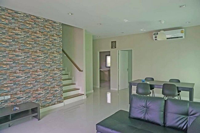 picture svs029 Single house for rent in Burasiri Wongwaen On Nut, Soi Jemo King Kaew 25/1, fully furnished. - 2/19