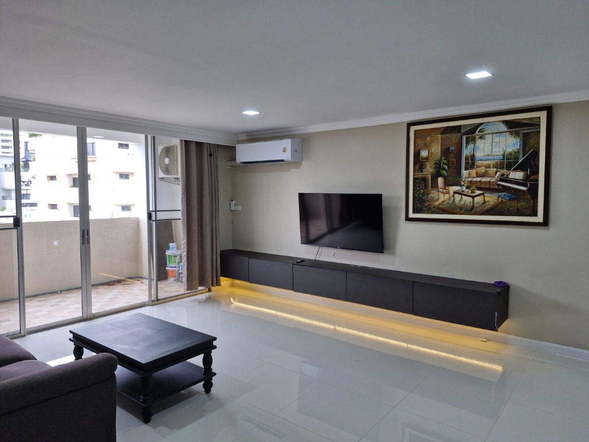 รูป Condo for Rent DS Tower 2 Sukhumvit Soi 39 3 Bedrooms 150 Sq 7 Floor  - รูปที่ 9/32