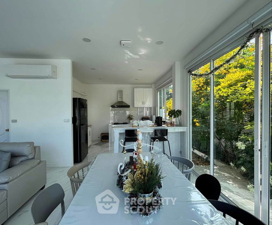 picture 5-BR House in Lam Prathew (ID 2029889) - 5/14