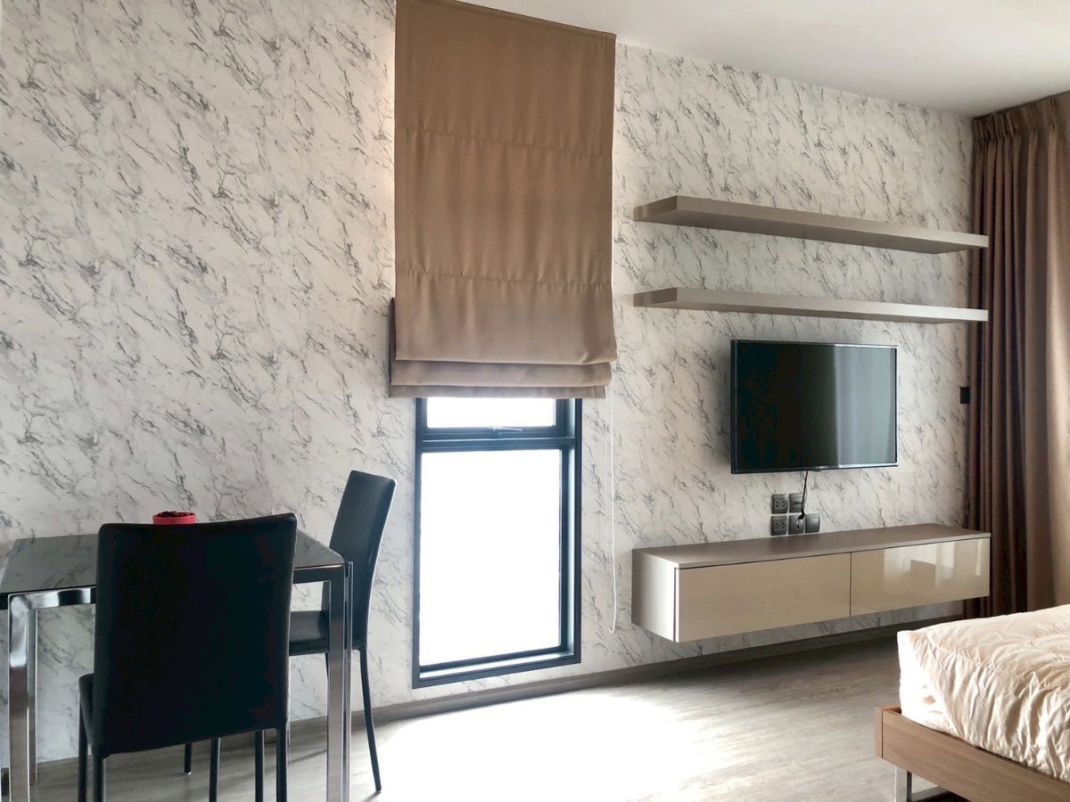 picture (For Rent) Corner Unit - Studio 30 Sqm. - Fully furnished READY TO MOVE IN - 5/12
