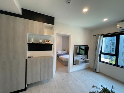 Escent Ville condo for rent 12,000thb pool view in Central Chiangmai Tel. 082-3899314 (Boo)