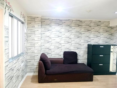 ขายคอนโด : ขายพร้อมเฟอร์ สภาพ90 ลุมพินีวิลล์ รามอินทรา-หลักสี่  ห้องมุม วิวสระขนาด 30.5 ตร.ม.