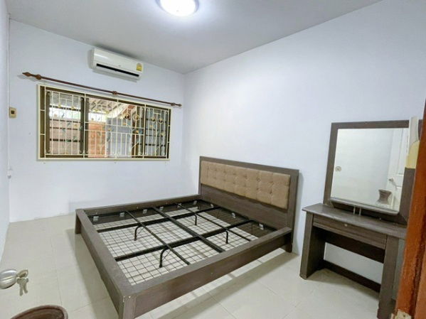 picture with furniture appliances 3 bed Thapma Lotus Rayong Town 1.7km. Mansion house for rent 84sq.w. 284sq - 5/8