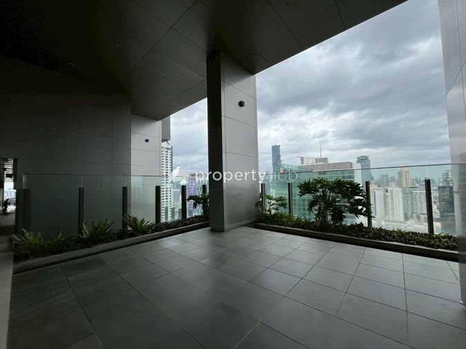 The Bangkok Sathorn