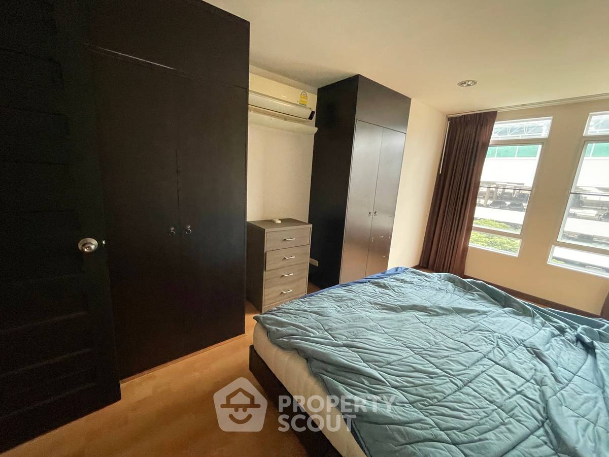 picture 2-BR Condo at The Amethyst Sukhumvit 39 near BTS Phrom Phong (ID 1442511) - 2/4