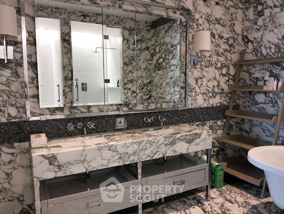 picture 2-BR Condo at The Ritz-Carlton Residences, Bangkok near BTS Chong Nonsi (ID 993966) - 24/24