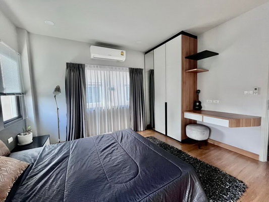 picture FOR RENT PRUKPIMAN THE GRAND PRIVATE RANGSIT - KHLONG 2 / 4 bedrooms 3 bathrooms / 60 Sqw. 200 Sqm. **45,000** CLOSE TO FUTURE PARK RANGSIT - 8/15