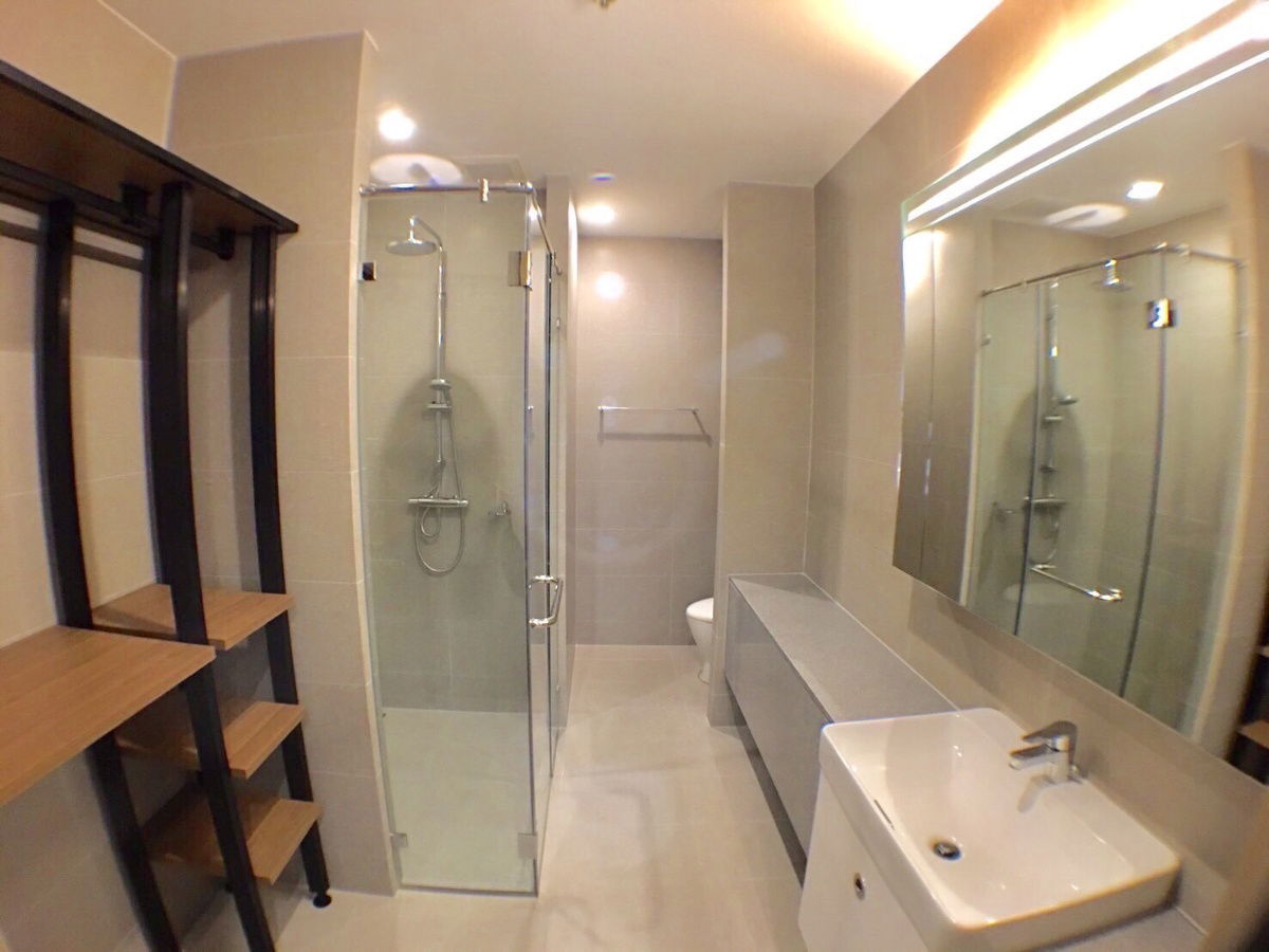 picture (For Rent) Special Price! Condo 1Bed 1Bath 62Sqm. READY TO MOVE IN - Near BTS Phloen Chit  - 10/12