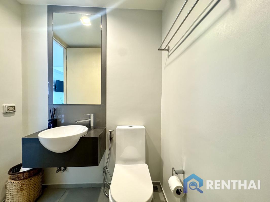 picture Stunning Sea View Studio at Unixx Condo, South Pattaya  Prime City Location - 14/25