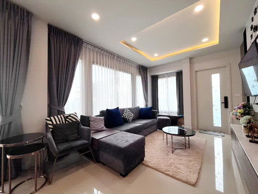 picture FOR RENT PRUKPIMAN THE GRAND PRIVATE RANGSIT - KHLONG 2 / 4 bedrooms 3 bathrooms / 60 Sqw. 200 Sqm. **45,000** CLOSE TO FUTURE PARK RANGSIT - 2/15