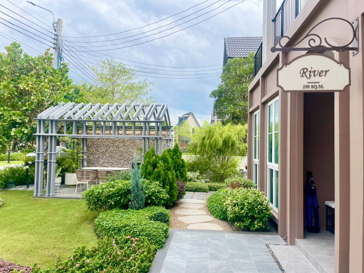 รูป 🏡 บ้านเดี่ยวพรีเมียม 100 ตร.วา แต่งเฟอร์ครบ พร้อมอยู่ บนทำเลศักยภาพ ใกล้ถนนพรานนก–พุทธมณฑลสาย 4 - รูปที่ 2/13