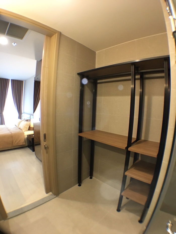 picture (For Rent) Special Price! Condo 1Bed 1Bath 62Sqm. READY TO MOVE IN - Near BTS Phloen Chit  - 7/12