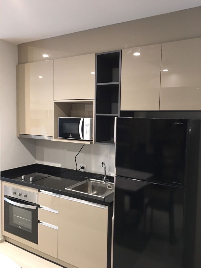 picture (For Rent) Special Price! Condo 1Bed 1Bath 62Sqm. READY TO MOVE IN - Near BTS Phloen Chit  - 3/12
