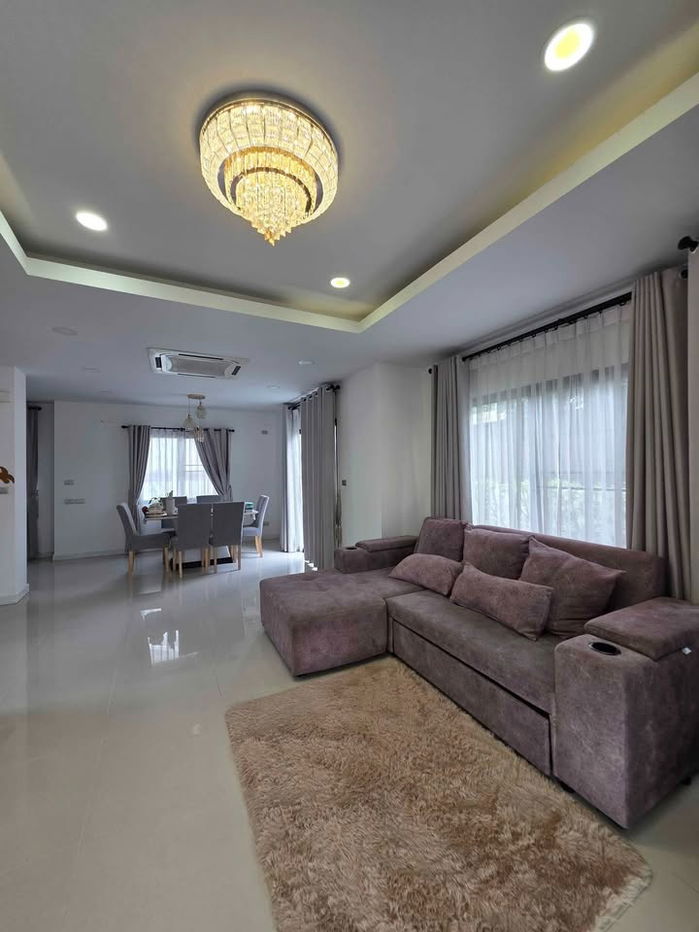 picture UK01-326 Single house for rent in Manirin Village, Nong Yai Bu: 3 bedrooms, parking for 2 cars, 25,000 baht/month, ready to move in. - 6/25