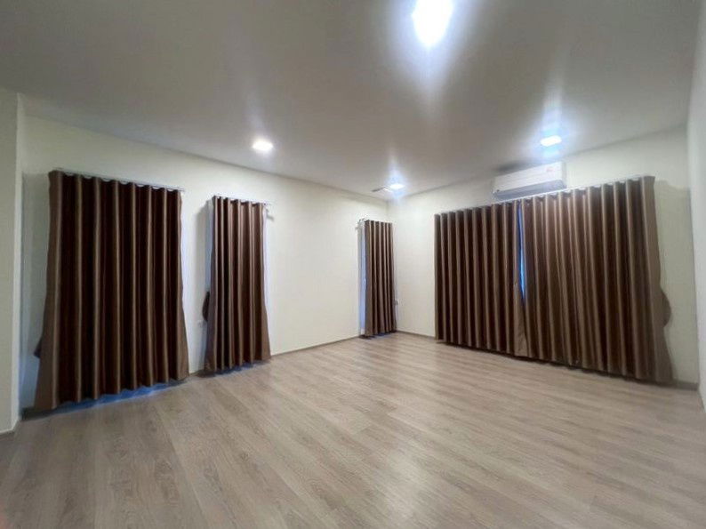 picture For Rent! 2-Storey Detached House in Prime Bangna Location | Villaggio 3 Srinakarin – Bangna - 8/12