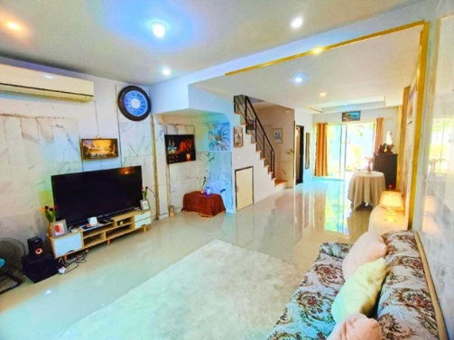 picture Pinklao-Rama 5 Ring Rd. Uncle Aom Marketplace 349m. BangKruai Lotus Bang Yai 3.8km. Townhome for ren - 2/8