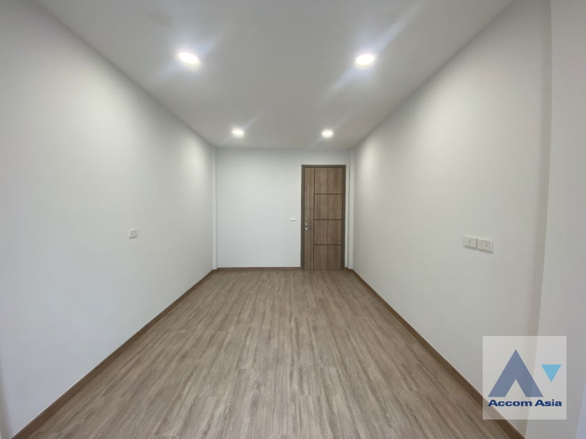 รูป 🔼🔽 AccomA 📩 Newly renovated 3 BR House in Khlong Ton Nuea (AA44322) - รูปที่ 7/20