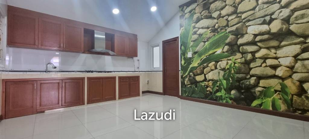picture 3 Beds 2 Baths 170 SQ.M. Chok Chai Village 10 - 9/22