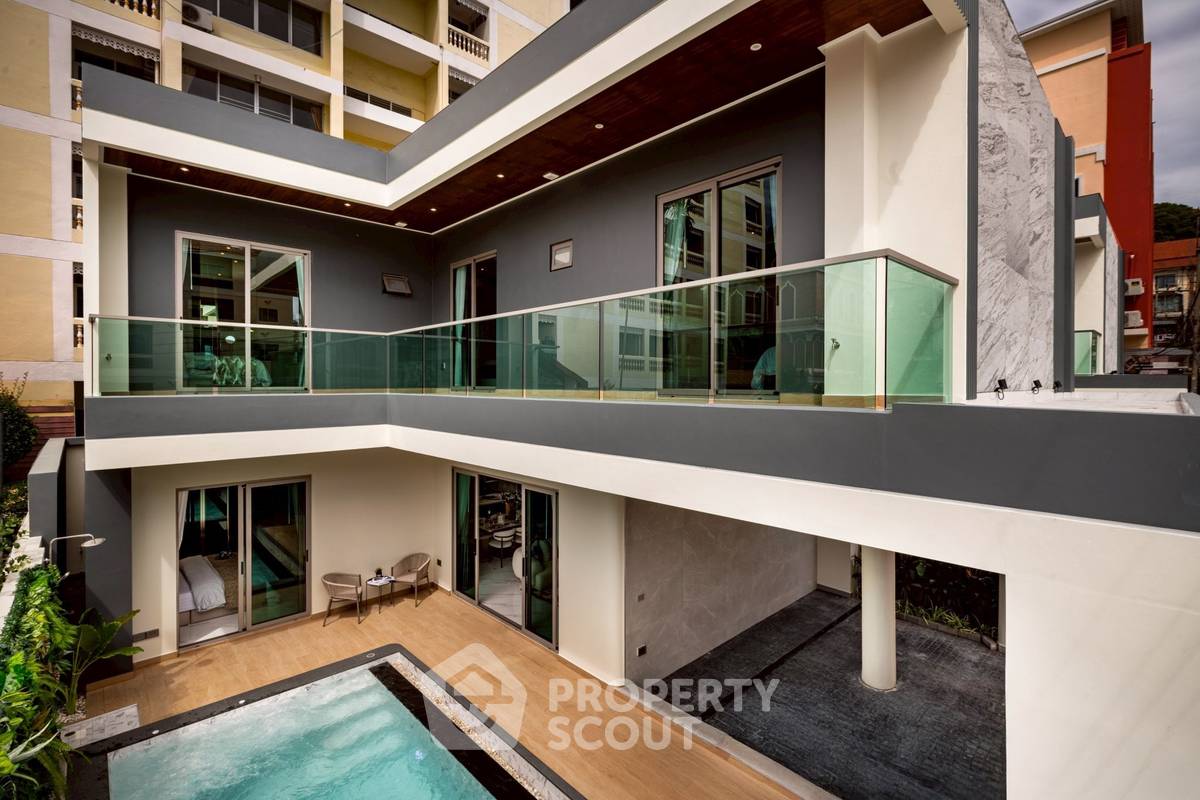 picture 4-BR Villa close to Pattaya South (ID 2229721) - 1/25