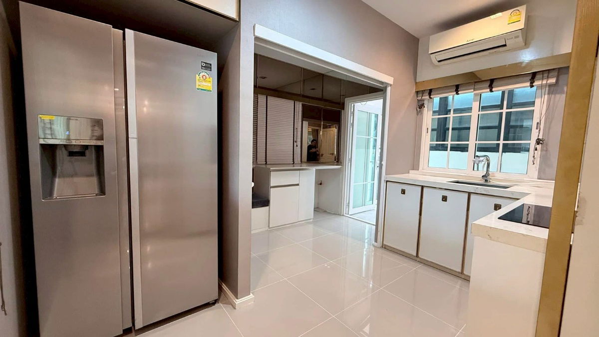 รูป 🏡 ปล่อยเช่าบ้านเดี่ยวแปลงมุมสุดหรู แต่งครบ พร้อมอยู่ Grandio ลาดพร้าว – เกษตรนวมินทร์ (หลังบ้านตัวอย่าง ตกแต่งหรู เฟอร์ครบ วิวสวนหน้าโครงการ) - รูปที่ 8/16