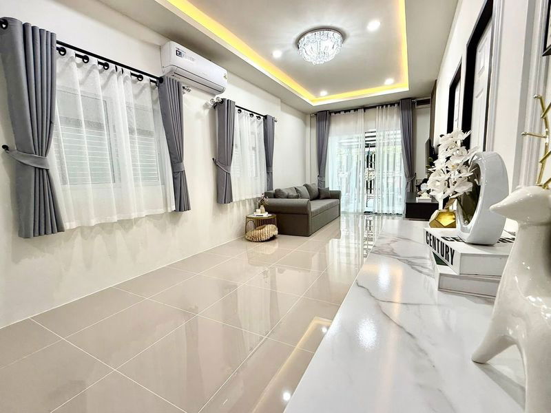 รูป ขายบ้านสวยพัทยา หมู่บ้านรัตนากรวิลเลจ 3 ซอยเนินพลับหวาน บางละมุง ชลบุรี  - รูปที่ 6/16