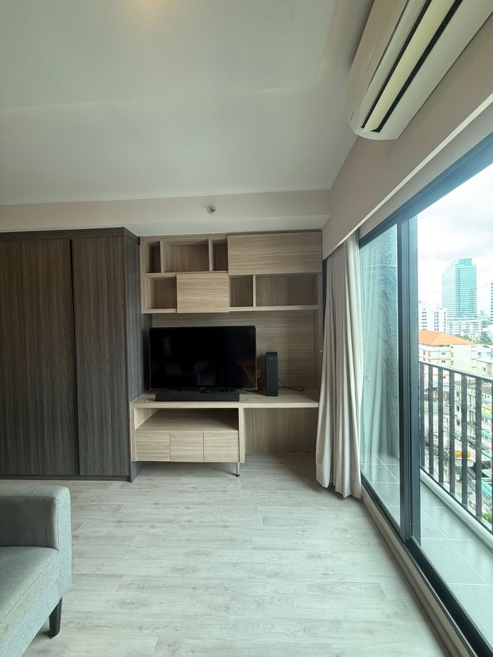 picture *** Condo for rent : Ideo Ratchada -Suthisarn ***  - 3/10