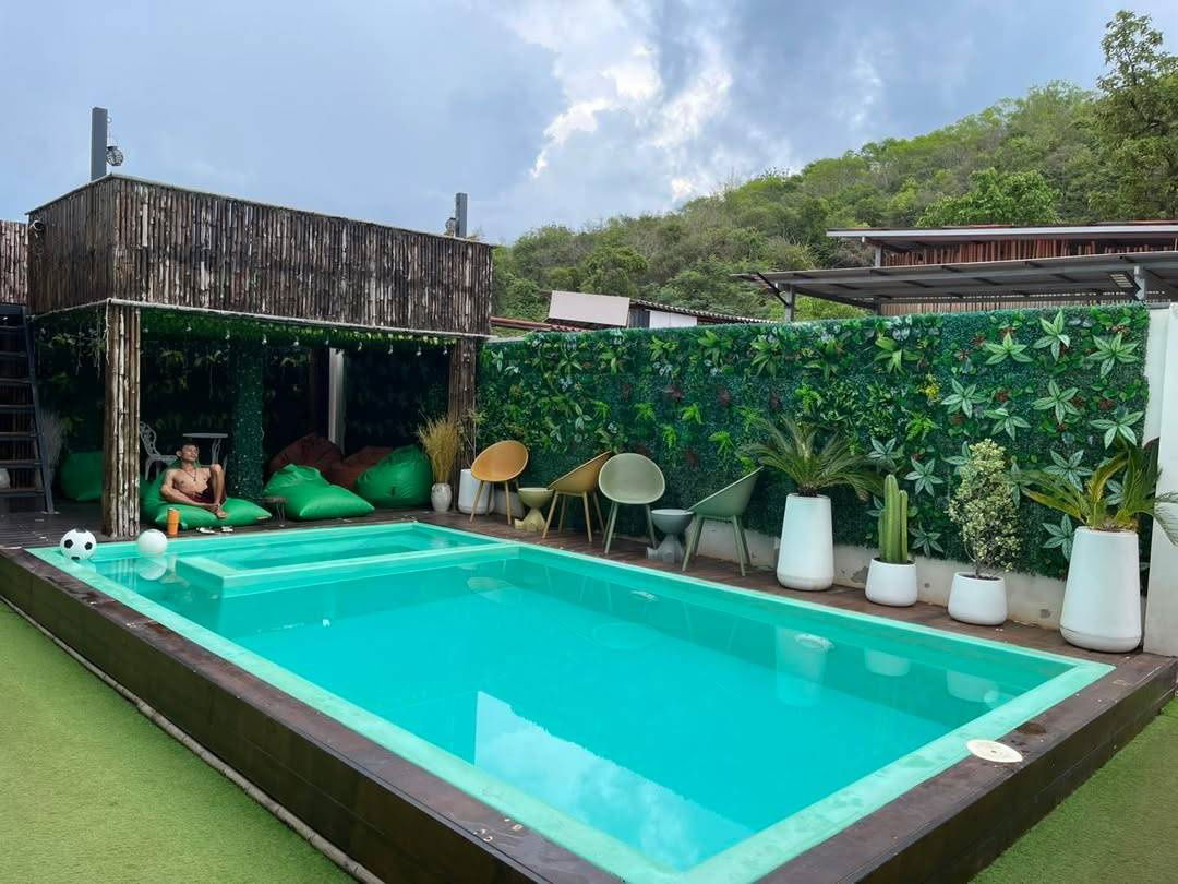 รูป 🏡 รีสอร์ตพร้อมดำเนินกิจการทันที 5 ห้อง บนเกาะล้าน เหมาะกับนักลงทุนมือใหม่ งบน้อย กำไรดี 📍ทำเลดี เดินทางสะดวก  - รูปที่ 8/9