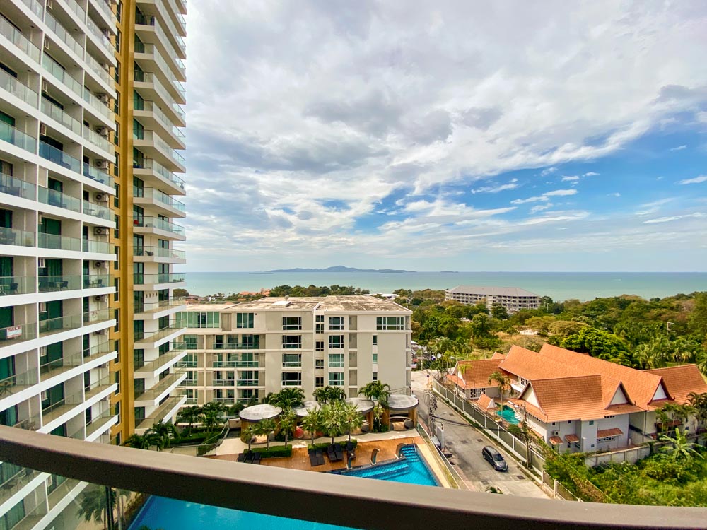 picture 1 Bedroom Condominium @ The Peak Towers - 3/31