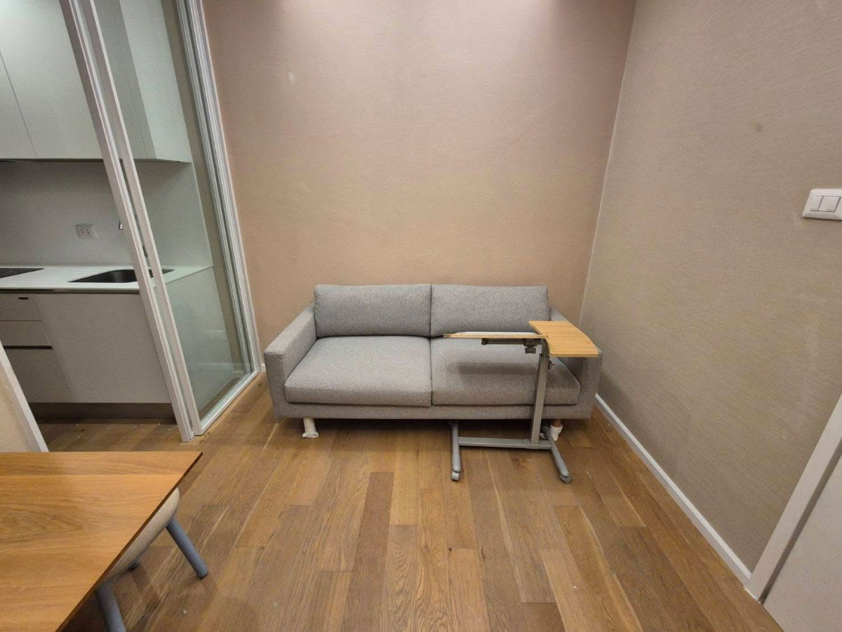 รูป P1121 ให้เช่าคอนโด The Saint Residences (เดอะ เซนต์ เรสซิเดนซ์) ห้องมุม ห้องใหม่+เครื่องใช้ไฟฟ้าใหม่ เฟอร์ครบ พร้อมเข้าอยู่ - รูปที่ 5/7