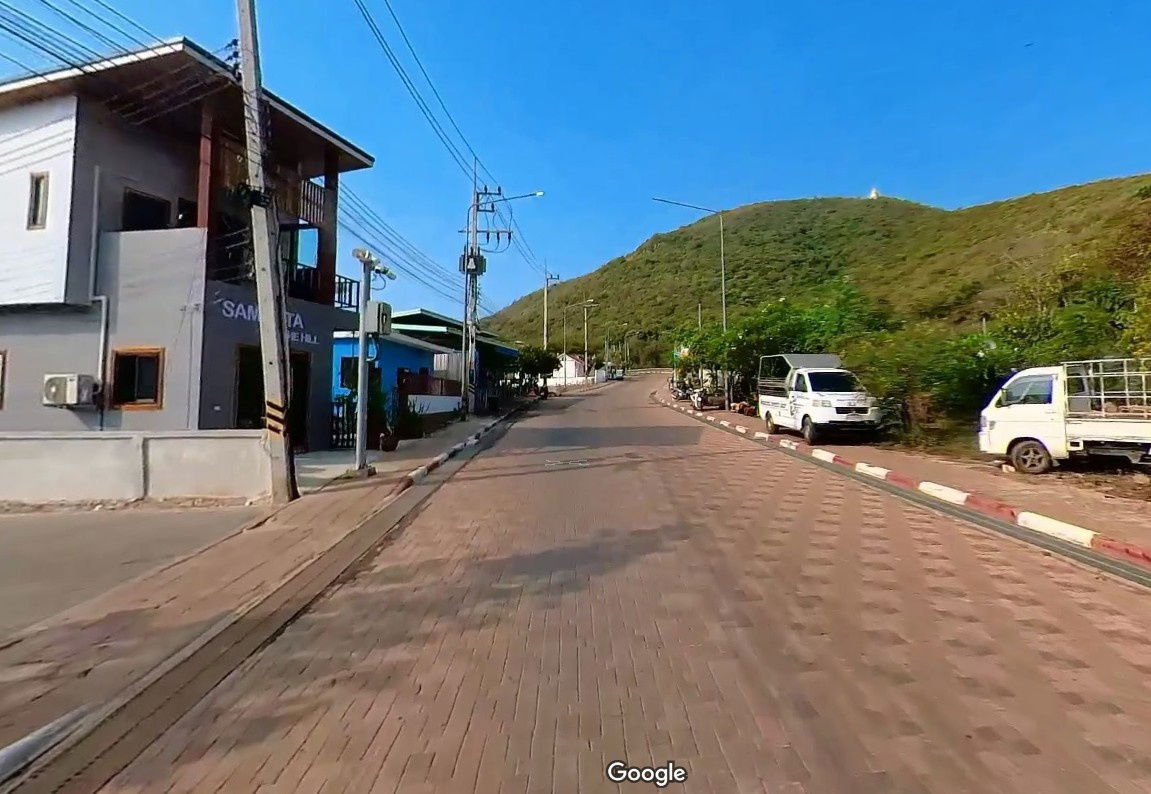 รูป ขายที่ดินเกาะล้าน แบ่งขาย 4 แปลง ติดถนนใหญ่  ทำเลทองใกล้หาดตาแหวน - รูปที่ 2/8