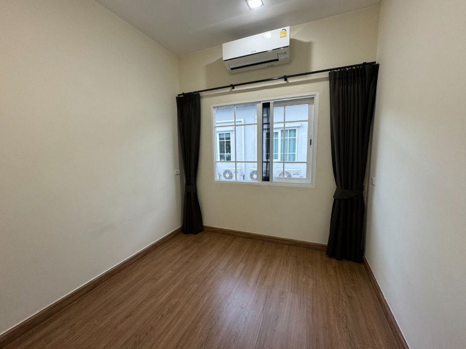 picture Townhome for rent, Golden Town Chiang Mai, near Ruamchok Market and Nakornpayap International School (NIS), convenient transportation.- RW006746 - 8/20