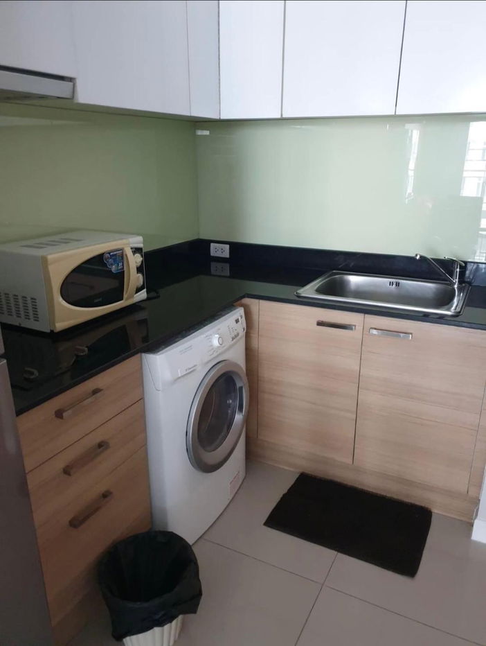 picture Circle Condominium for rent, beautiful, cheap, good location, ready to move in, near MRT Phetchaburi. Interested, add Line @841qqlnr - 2/3