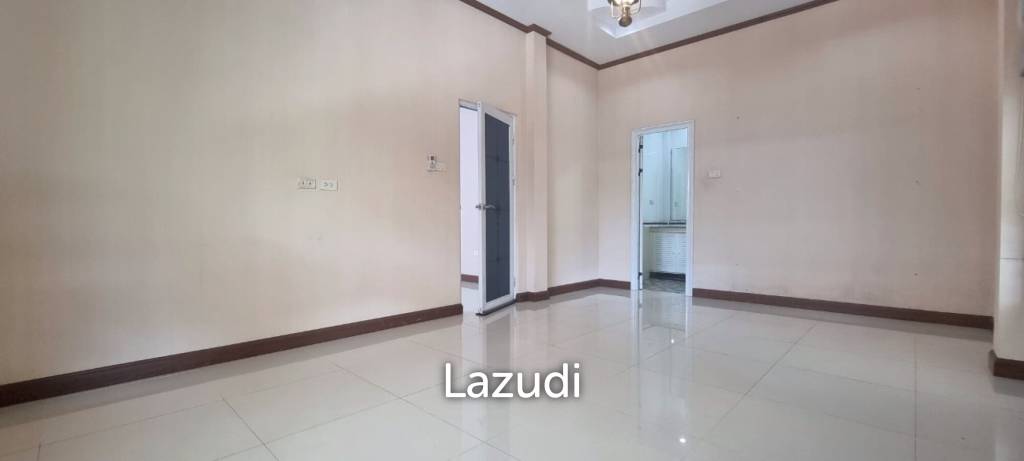 picture 3 Beds 2 Baths 170 SQ.M. Chok Chai Village 10 - 11/22