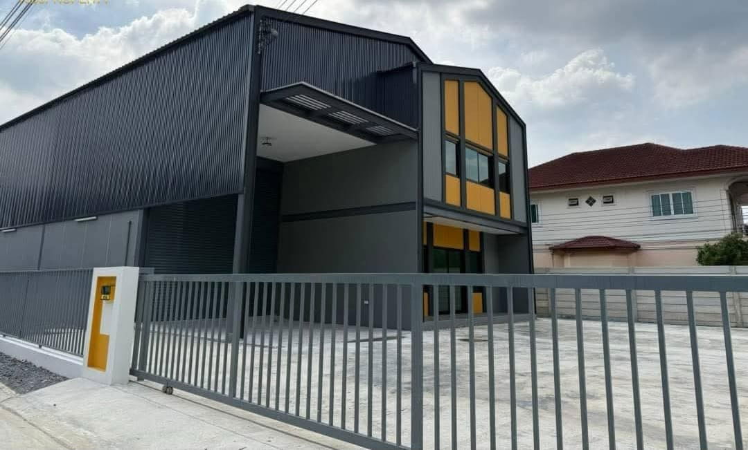 picture A golden opportunity for businesspeople The Golden Dragon Factory project is selling land ready for new factory  Starting price only 2,500,000 baht. - 6/8